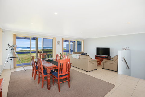 Blue Seas - Darwin Holiday 2