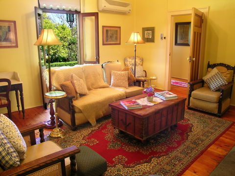 Buxton Manor - Garden And Loft Apartment - Darwin Holiday 0