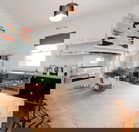 Castleview Cottage - Darwin Holiday