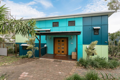 Colours Of Cylinder - Darwin Holiday 1