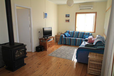 Cudmirrah Reef Cottage - Darwin Holiday 2