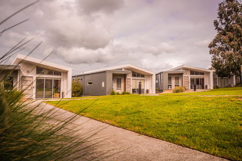 Deakin Waurn Ponds Units - Darwin Holiday 1