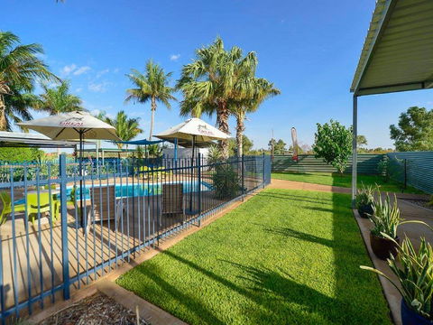 Devils Marbles Hotel - Darwin Holiday 1