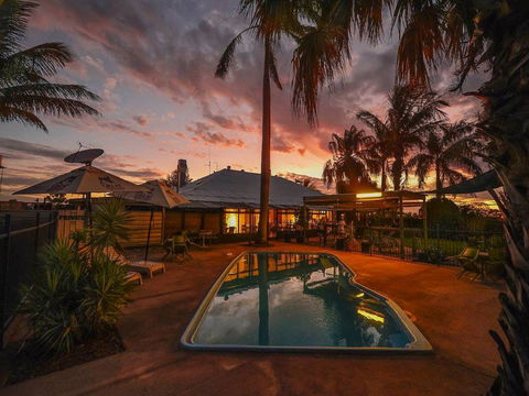 Devils Marbles Hotel - Darwin Holiday 2