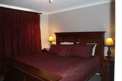 Elm Cottage Tumut - Darwin Holiday 2