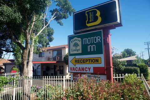 Forest Lodge Motor Inn And Restaurant - Darwin Holiday 0