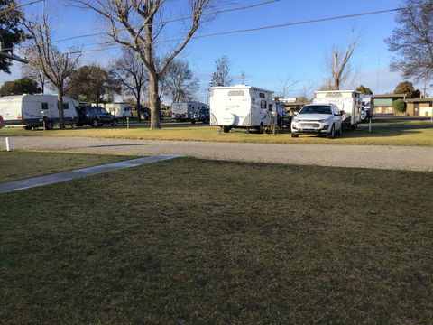 Jerilderie Motel And Caravan Park - Darwin Holiday 0