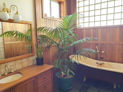 Karno House Mount Gambier - Local Heritage Listed - Darwin Holiday 1