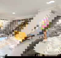 Meriton Suites Bondi Junction - Darwin Holiday