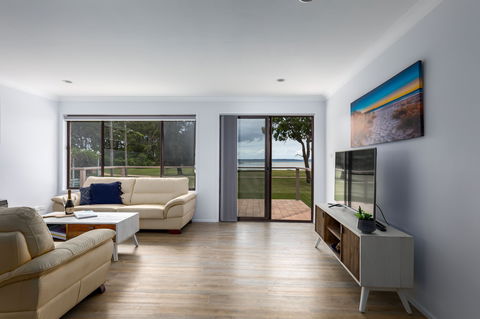 Moona Beach House  Jervis Bay - Darwin Holiday 1