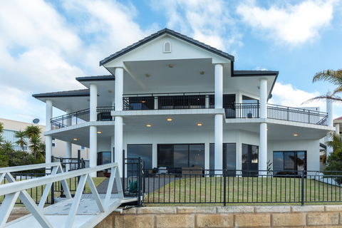Port Lincoln Marina Luxury Escape - Darwin Holiday 1
