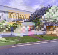Riviera Waters Broadbeach - Vogue Holiday Homes - Darwin Holiday