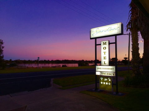 Sandbar Motel Lakes Entrance - Darwin Holiday 0