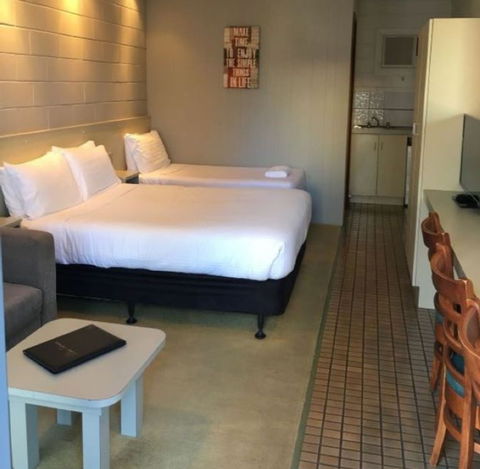 Sandbar Motel Lakes Entrance - Darwin Holiday 2