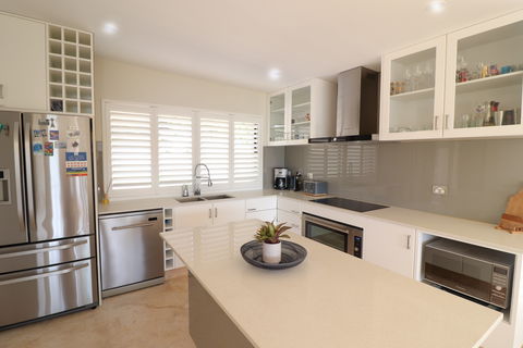 Sugar Bay Bliss - Darwin Holiday 1