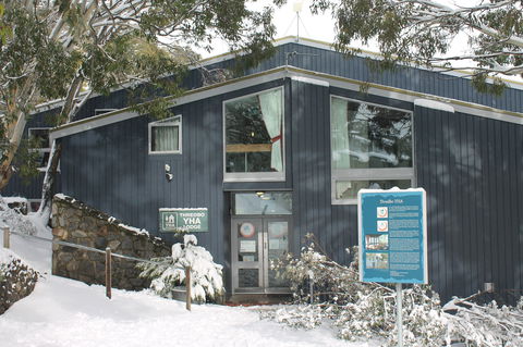 Thredbo YHA Snowy Mountains - Darwin Holiday 0