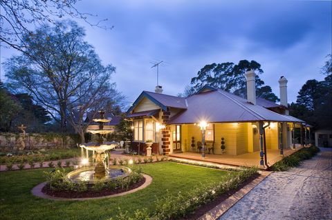 Varenna - Luxury Leura Accommodation - Darwin Holiday 0