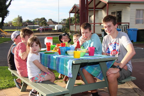 Warrnambool Holiday Park And Motel - Darwin Holiday 0