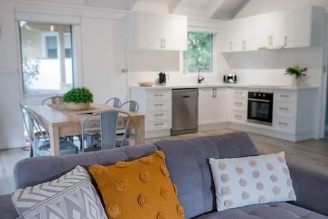 McMillans Of Metung Coastal Resort - Darwin Holiday 6