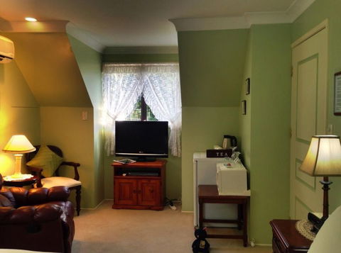 Curtis Falls Mountain Retreat - Darwin Holiday 5