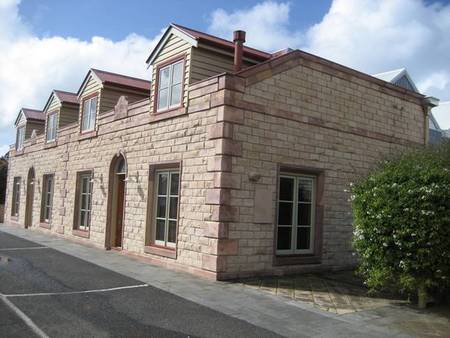 54 On Bank - Darwin Holiday 0