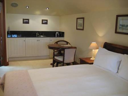 54 On Bank - Darwin Holiday 2