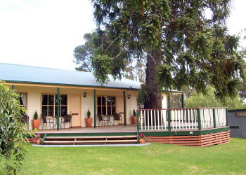 Snowy River Homestead Bed And Breakfast - Darwin Holiday 0