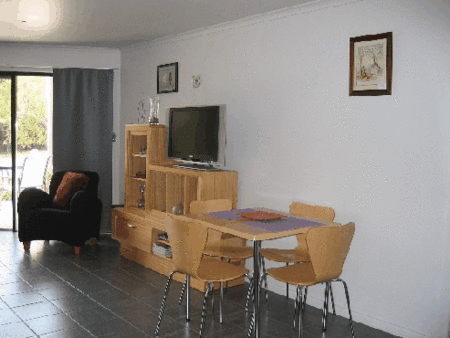 Wrens On Glenelg - Darwin Holiday 3