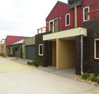 The Lakes Apartments