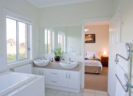 Hut On The Hill Heathcote - Darwin Holiday 4