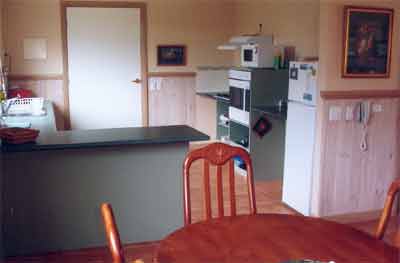 Alvina Holiday Cottages - Darwin Holiday 3