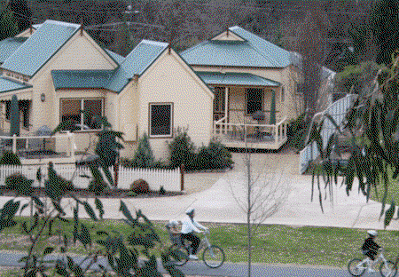 Autumn Affair Cottages  - Darwin Holiday 1