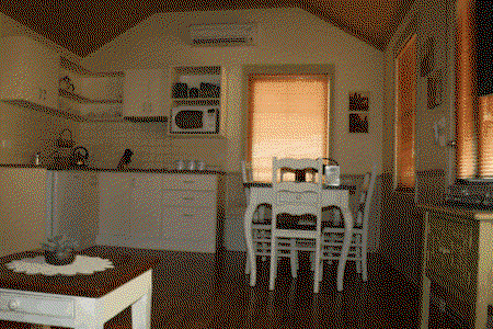 Autumn Affair Cottages  - Darwin Holiday 3