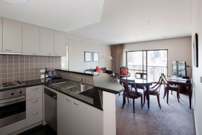 Mantra On Russell - Darwin Holiday 0