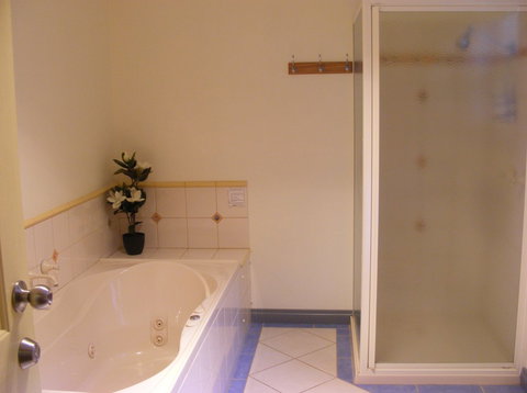 Belfast Cottages - Darwin Holiday 5