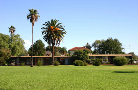Camellia Court House And Holiday Apartments - Darwin Holiday 1