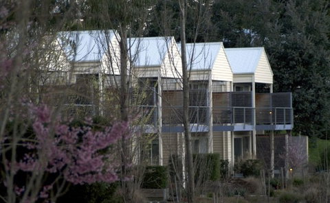 Lake House - Darwin Holiday 2