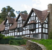 William Shakespeare's Bed  Breakfast - Darwin Holiday