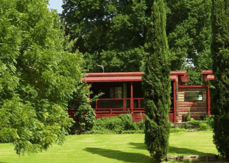 Tumut Log Cabins - Darwin Holiday 1