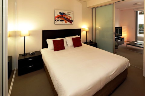 Cairns Luxury Apartments, Harbourlights Complex - Darwin Holiday 1