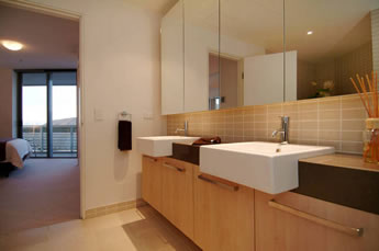 Cairns Luxury Apartments, Harbourlights Complex - Darwin Holiday 9