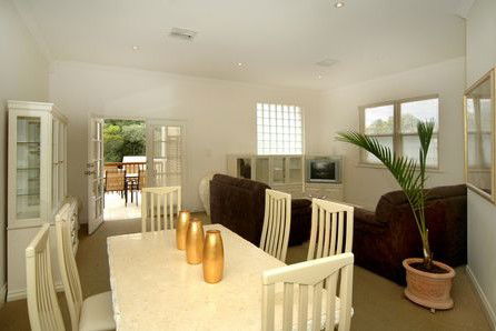 Michelle's Garden Apartments - Darwin Holiday 2