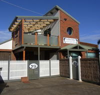 Black Dolphin Townhouse and Apartment - Darwin Holiday