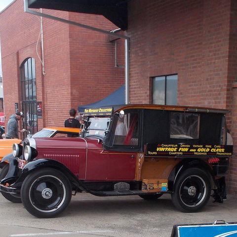 Vintage Fun Hire Cars - Darwin Holiday 0