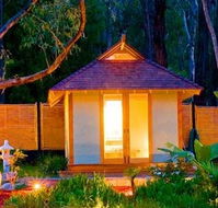 Japanese Mountain Retreat - Darwin Holiday