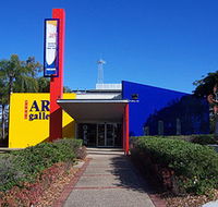 Logan Art Gallery - Darwin Holiday