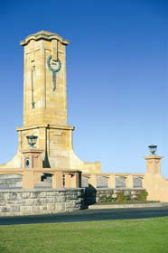 Fremantle War Memorial - Darwin Holiday 0