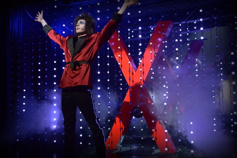 Draculas Cabaret Restaurant - Darwin Holiday 3