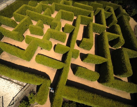 Abingdon Miniature Village - Darwin Holiday 5