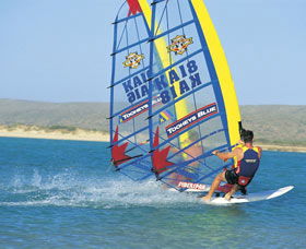 Windsurfing And Surfing - Darwin Holiday 0